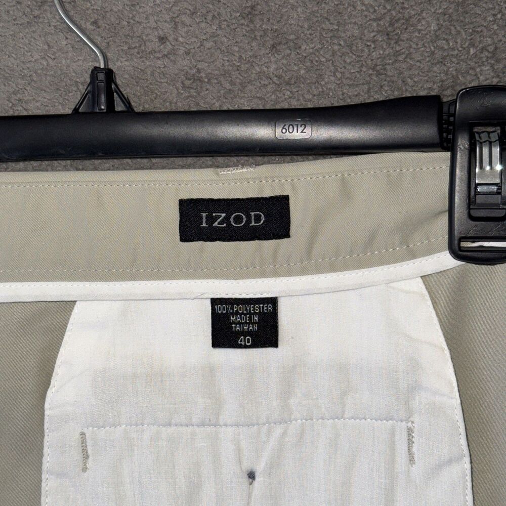 Men’s Shorts Lot Size 40 Haggar Navy Flat Front & IZOD Khaki Pleated 8.5" Inseam - Picture 12 of 12